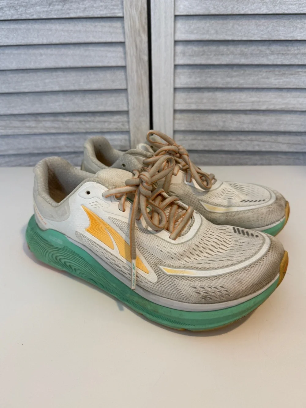 Altra Women’s Paradigm 6 Running Sneakers Size 8